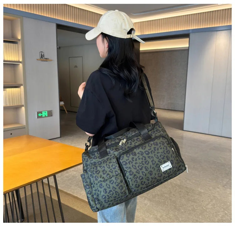 Sac langer léopard bébé